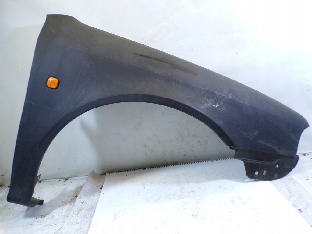 фото №1, Крила правий передній audi a3 8l f1