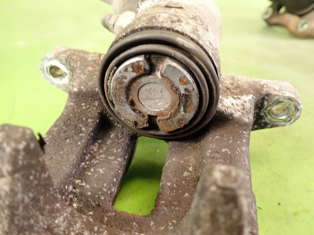 фото №5, Супорт гальмівний лівий задній audi a3 8p