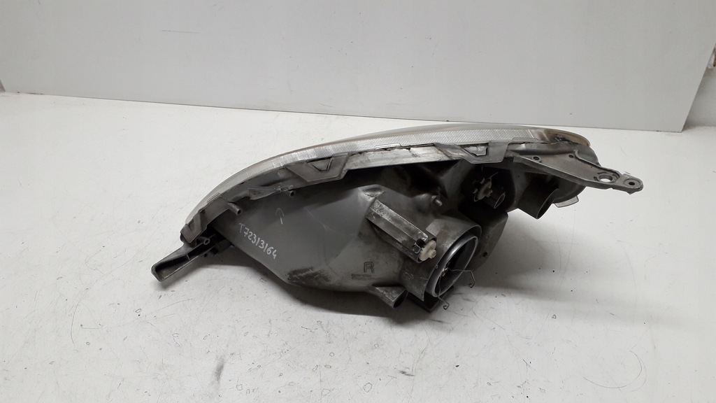 фото №13, Toyota yaris 99-03 лампа правая перед