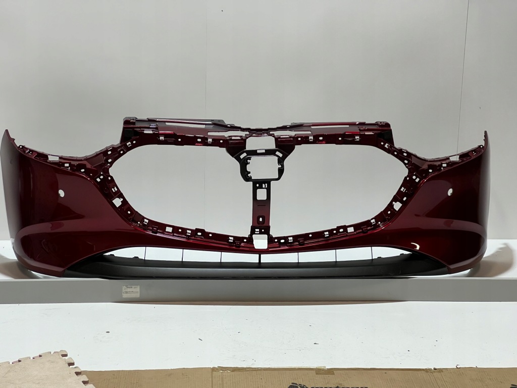 Купити Mazda 3 бампер rok 2021 колір 46v