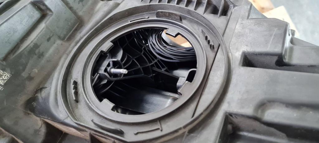 Q3 83a фара ліва лівий перед full led америка 83a941033b скло фари до заміна в Україні