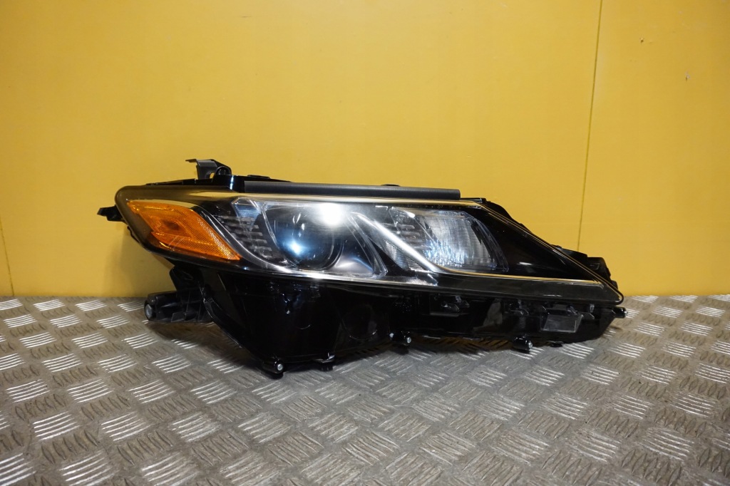 Купить Toyota camry 2018 - фара фара led правый  америка