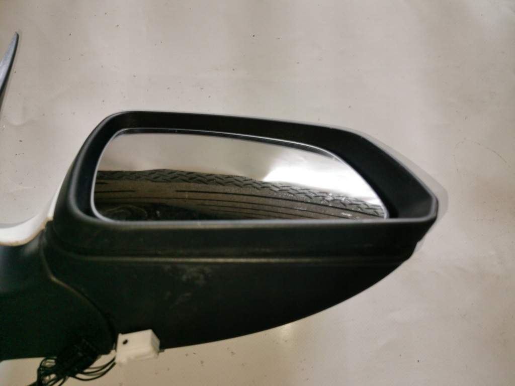 Дзеркало праве mercedes benz w204 a2048101819 Ціна