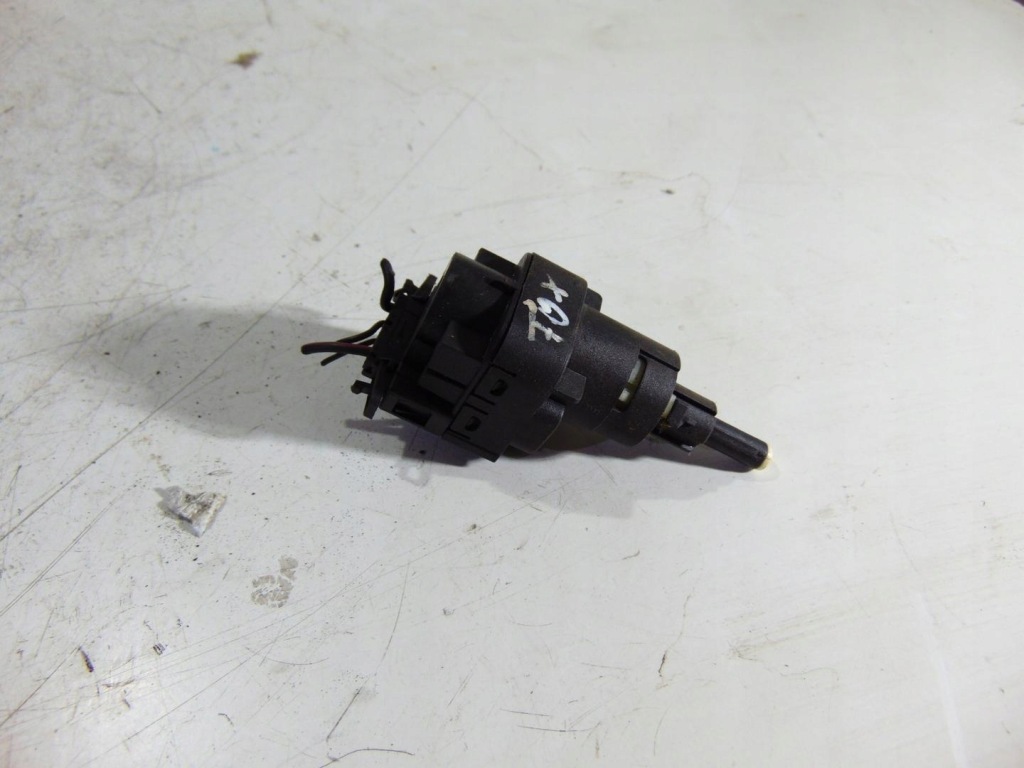 фото №1, Датчик стоп стоп-сигнал skoda octavia ii 6q0945511