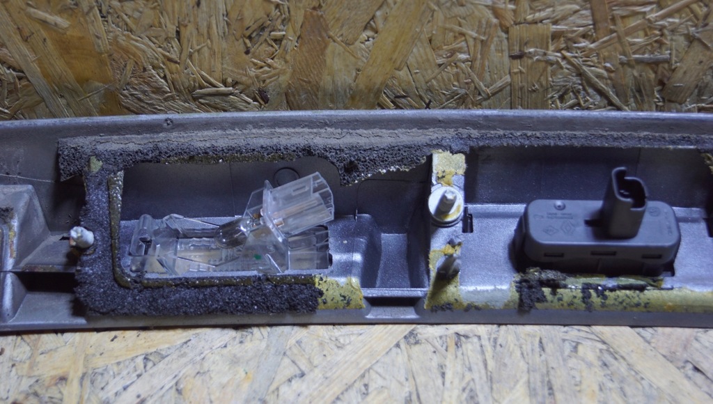 фото №9, Накладка крышки renault scenic iii 84810-0006r