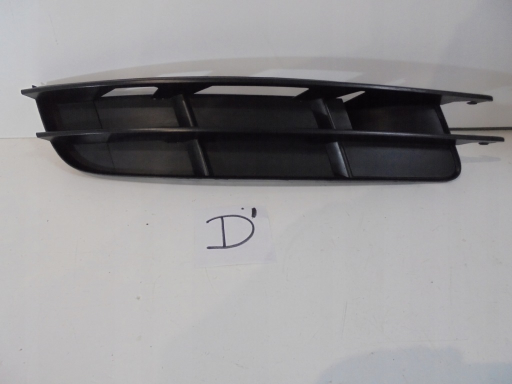 фото №1, Решітка бампера права перед audi q7 4l 4l0807682