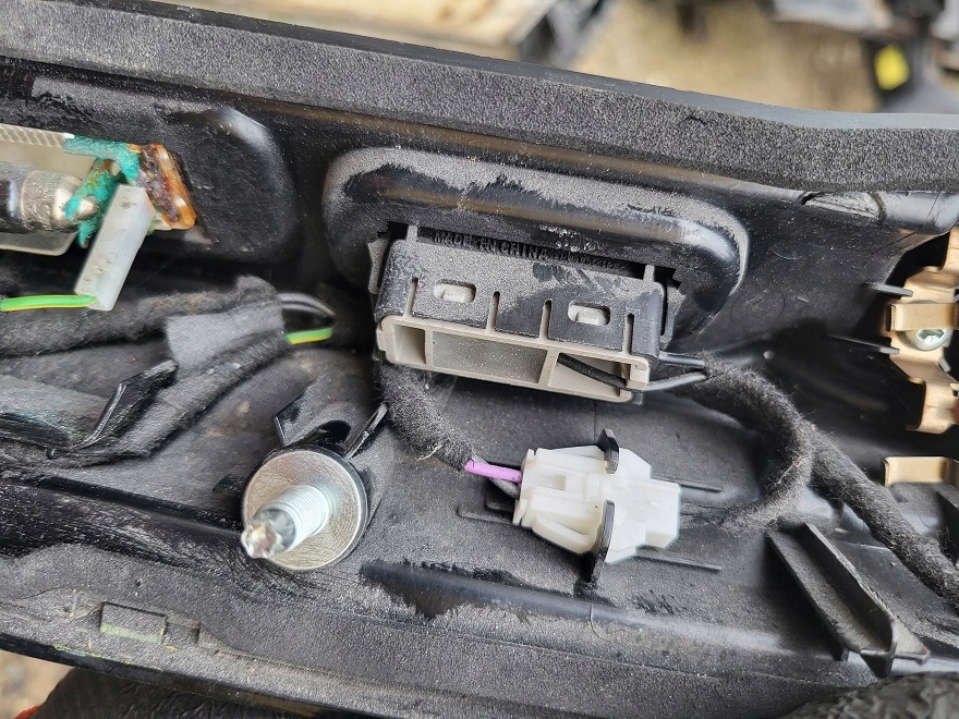 фото №9, Maserati ghibli накладка задний крышки багажника задняя задняя ручка 670071822