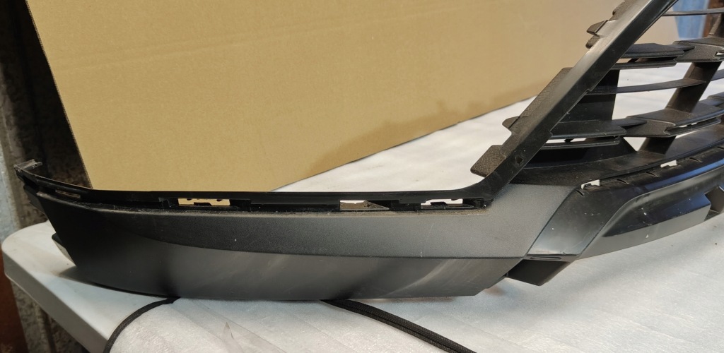 Накладка низ  решётка бампера перед renault captur 2 2019- 620260503r в Украине