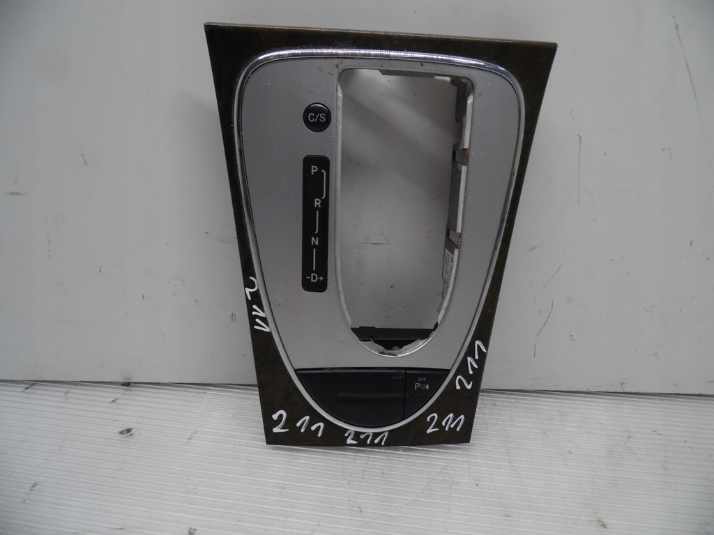 фото №1, Dekor рамка домкрата mercedes w211 avangarde