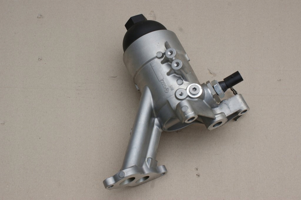 фото №1, Audi r8 4s v10 5.2 фильтр масла 07l115401f