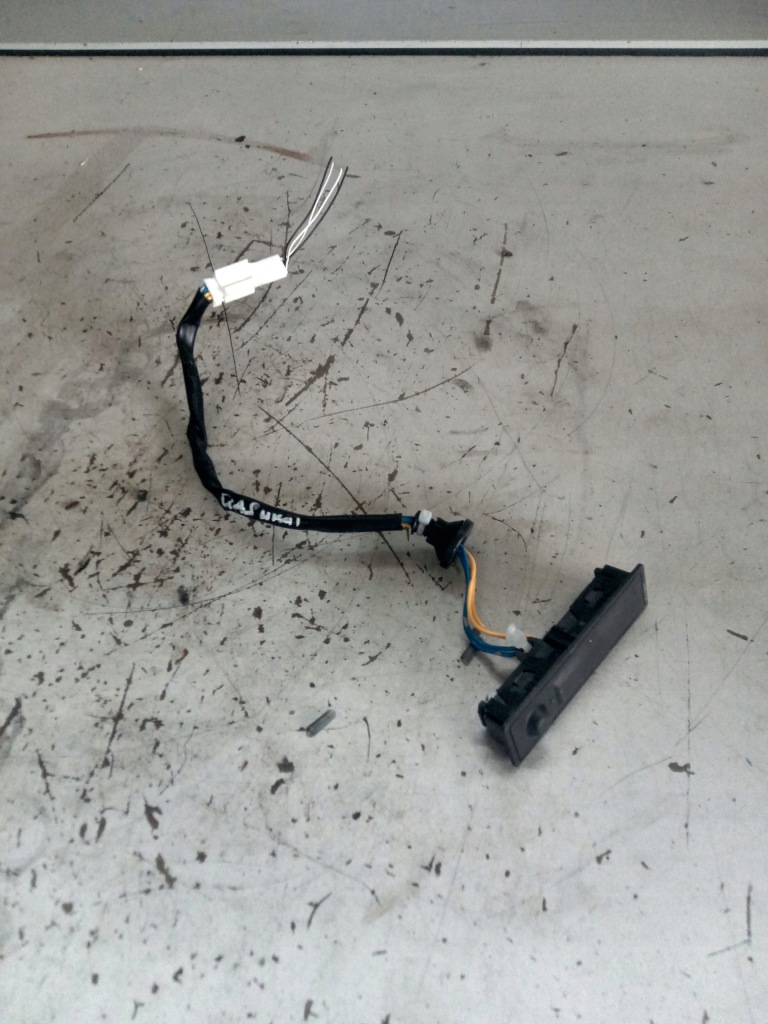 фото №1, Nissan qashqai iii j12 мікровимикач кришки кнопка