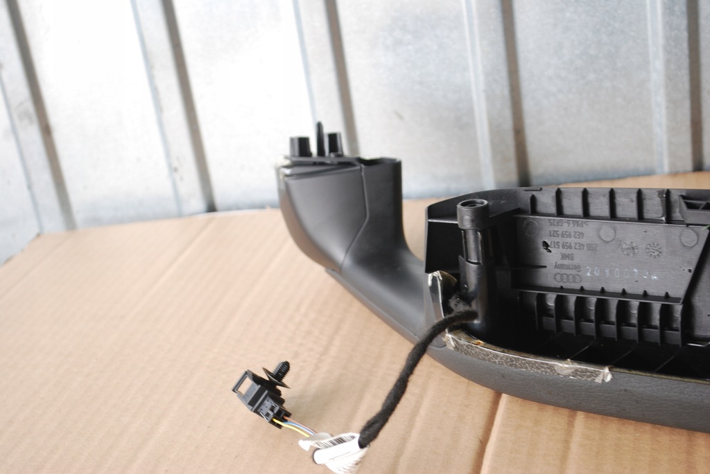 фото №10, Підлокітник обшивка лівий перед audi a8 d3 soul