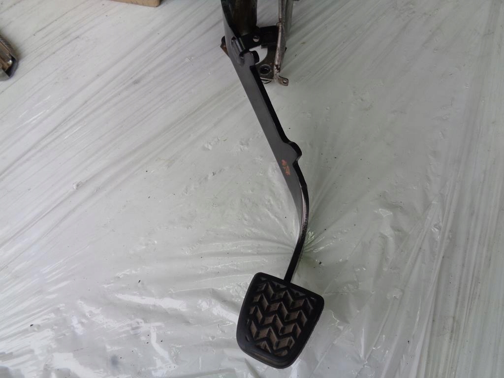 Купить Педаль сцепления toyota avensis t25 2.0 d4d 03-08r. европа