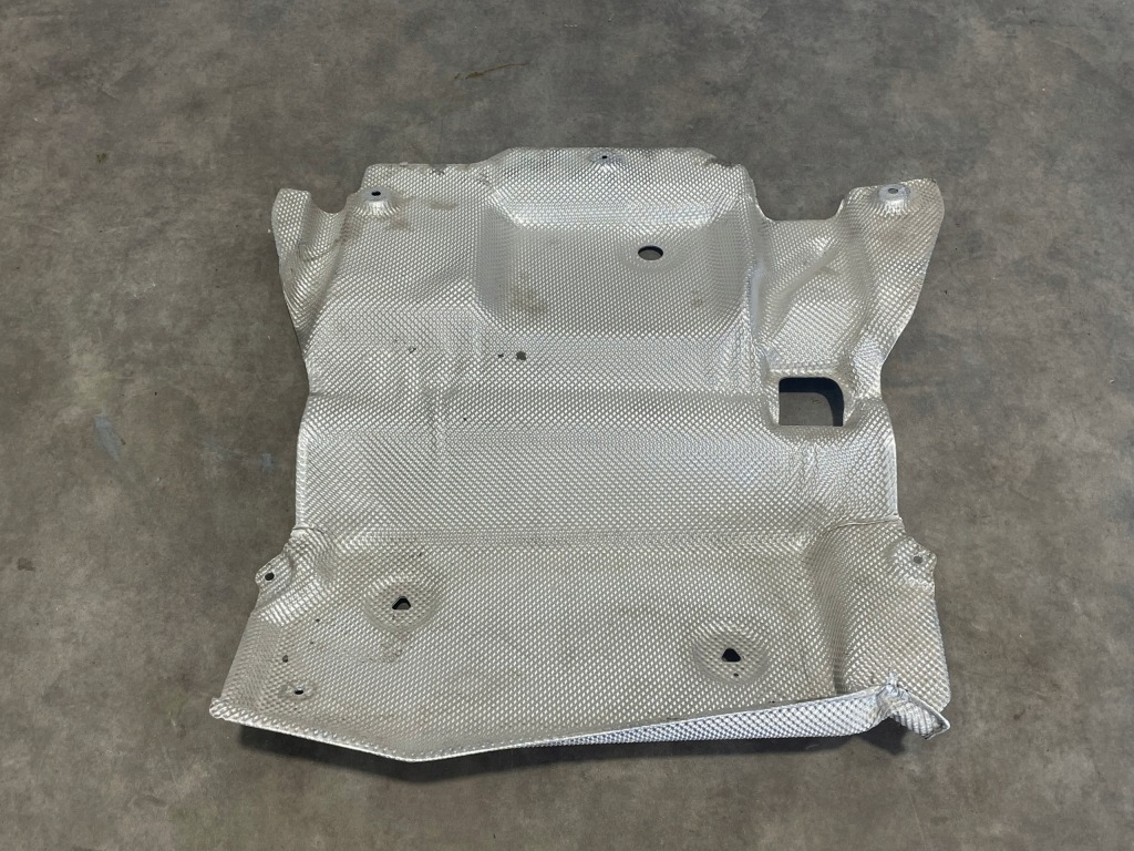 Купить Bmw m2 g87 накладка тепловая 8082090