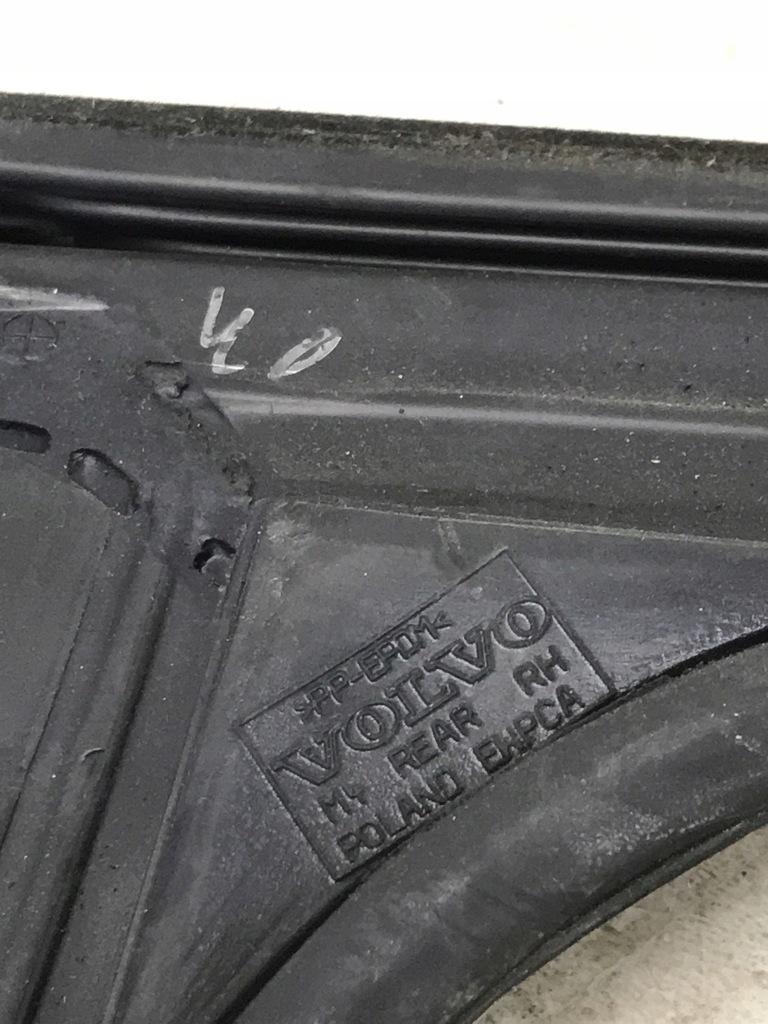 фото №7, Volvo v40 ii права прокладка na двері задня