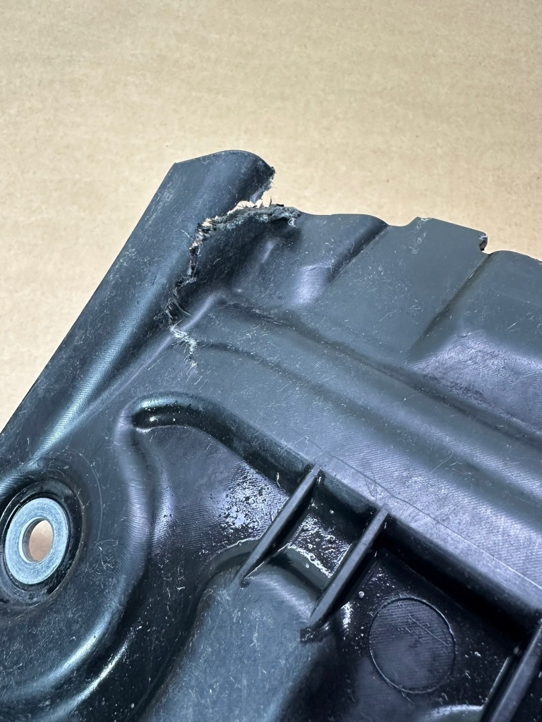 Захист підвіска, дна, заглушка підвіска mercedes eqa w243, h243 в Україні