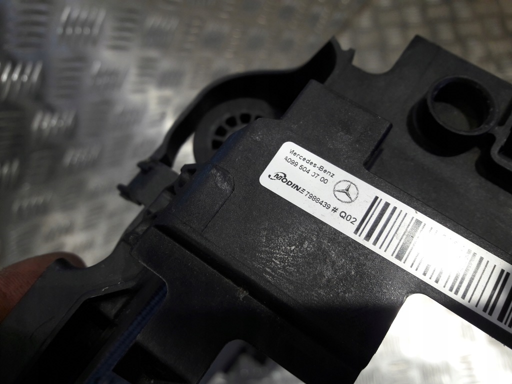 фото №7, Mercedes c w205 радіатор кондиціонера a0995040700