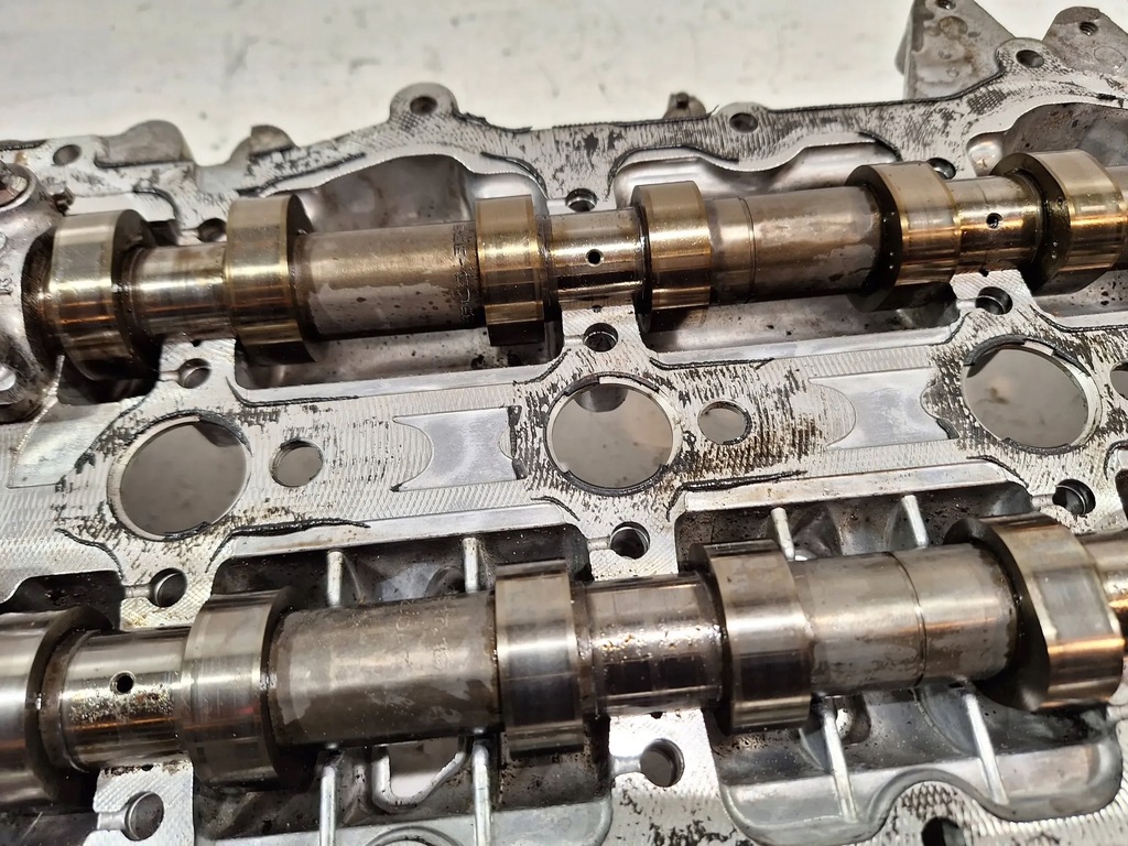 фото №10, Валы распределительного вала крышка 130c07155r renault master iii 2.3 dci 10-