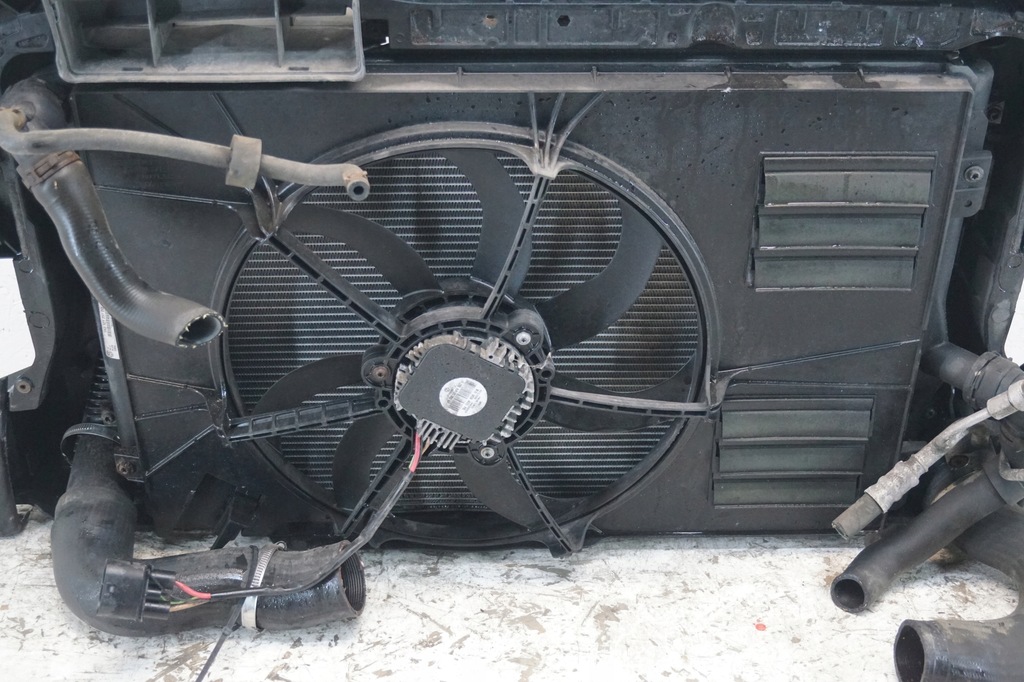 фото №13, Pas передний радиатор audi a3 8p lift 08 - fsi