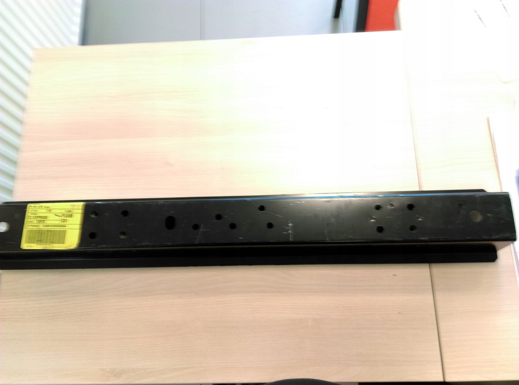 Купити Поперечина оригінальний номер 1612022480 do boxer 3