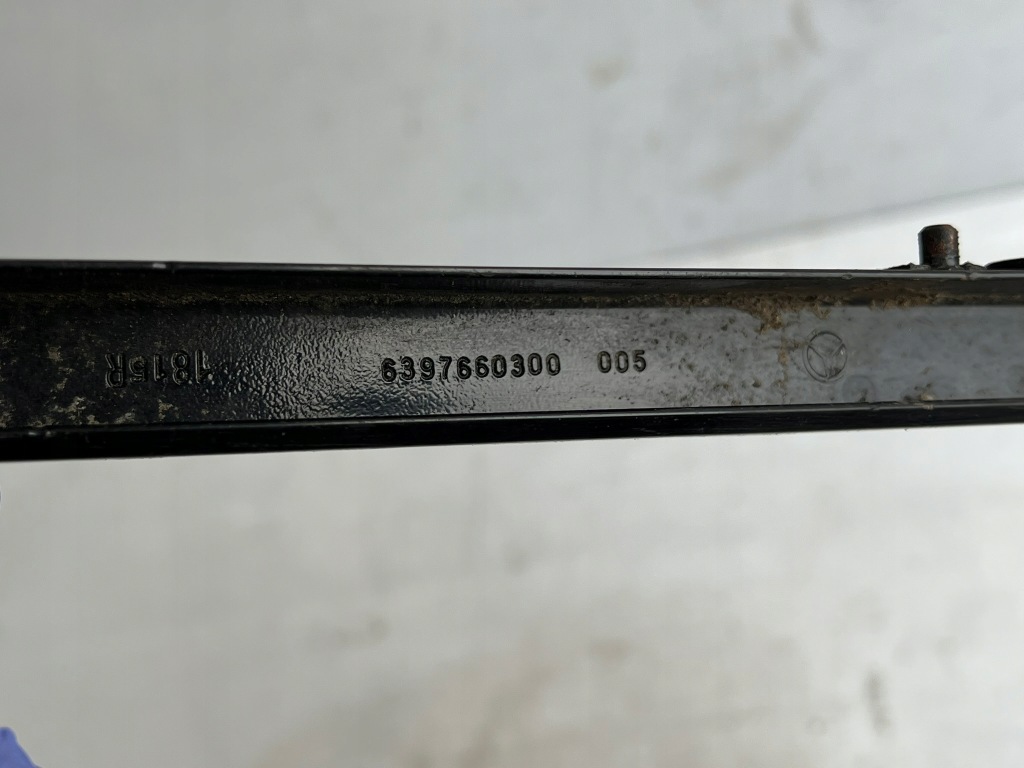 Mercedes-benz vito w447 рестайлінг  напрямна напрямна двері верхній права a6397660300 Зі Шроту