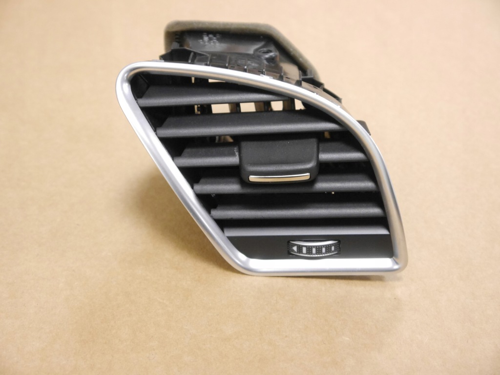 фото №1, Audi a5 8t решітка обдув права 8t1820902g