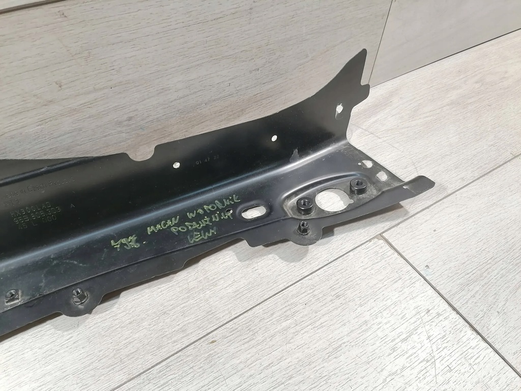 фото №5, 7976. macan кронштейн лонжерон левый 95b805303