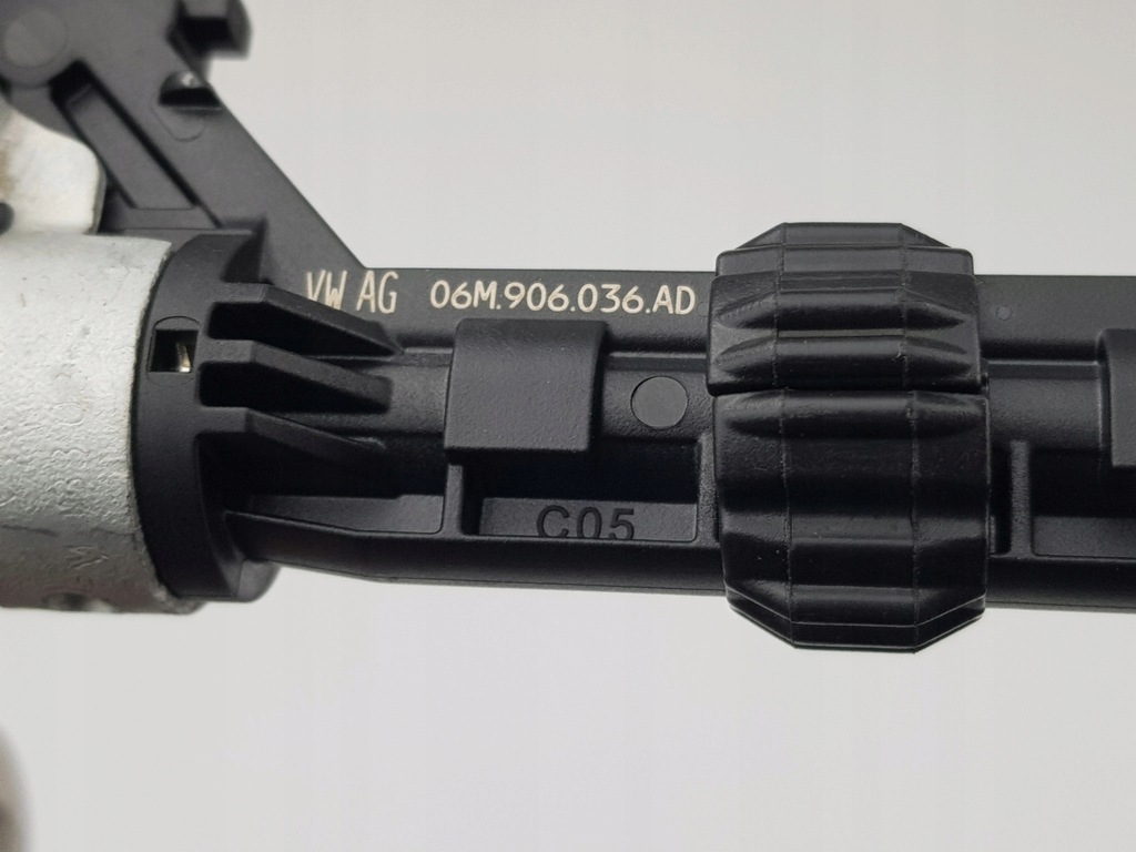 фото №10, Молдинг упорскування форсунки porsche panamera audi a8 q7 rs6 rs7 06m906036ad 0p