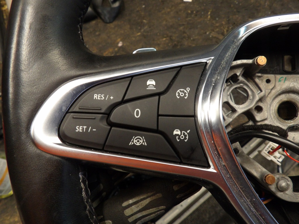 фото №2, Воздуховод лепестки переключения initiale renault captur ii 2