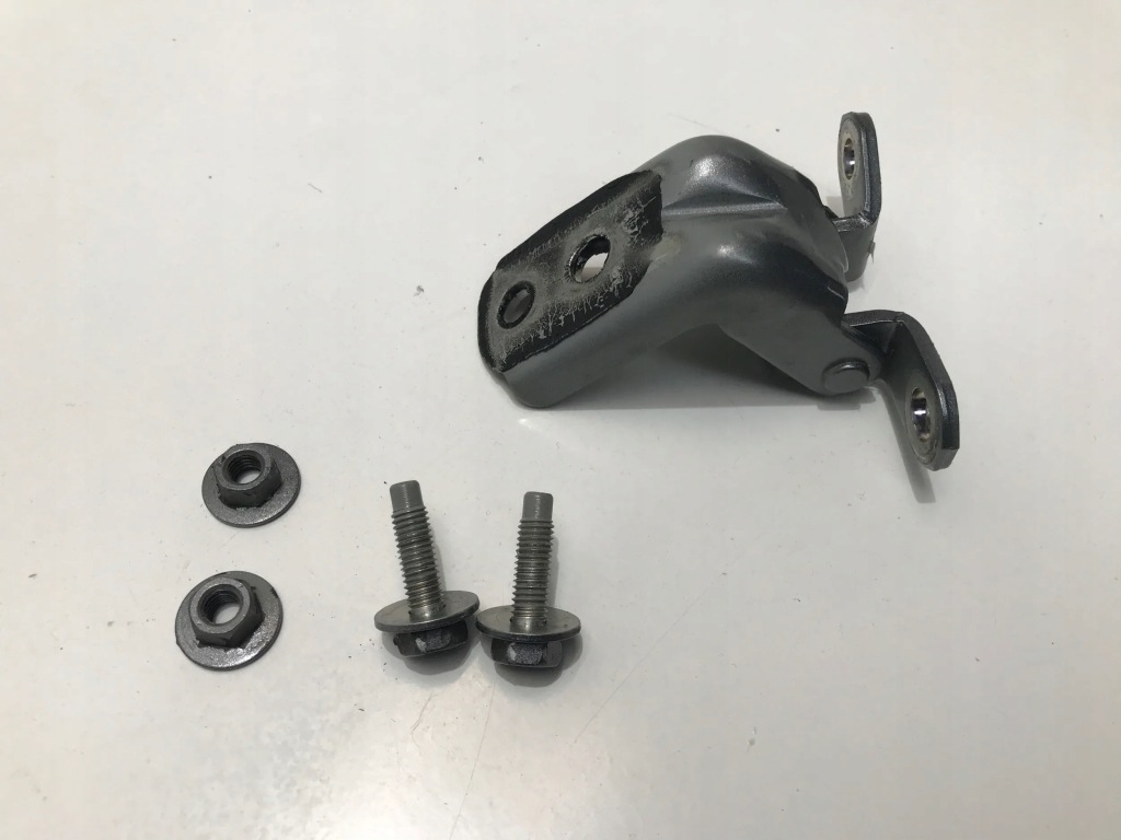 фото №1, Nissan leaf ii ze1 40 kwh 2021 петля двері правий перед верхній