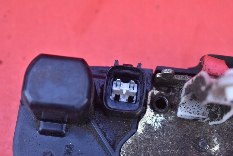 фото №6, Замок двері правий задня задній dodge magnum 04-08