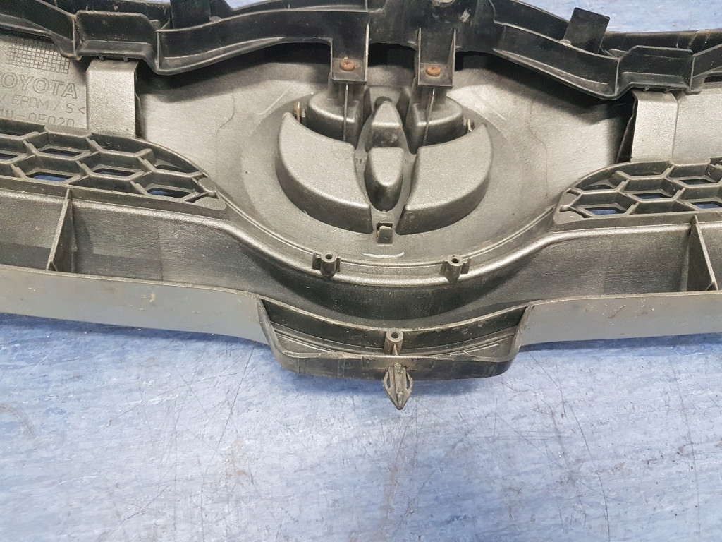 фото №8, Toyota corolla verso i lift решётка радиатора решётка радиатора 1c0