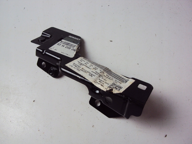 фото №1, Кронштейн крила правого renault zoe 2013-