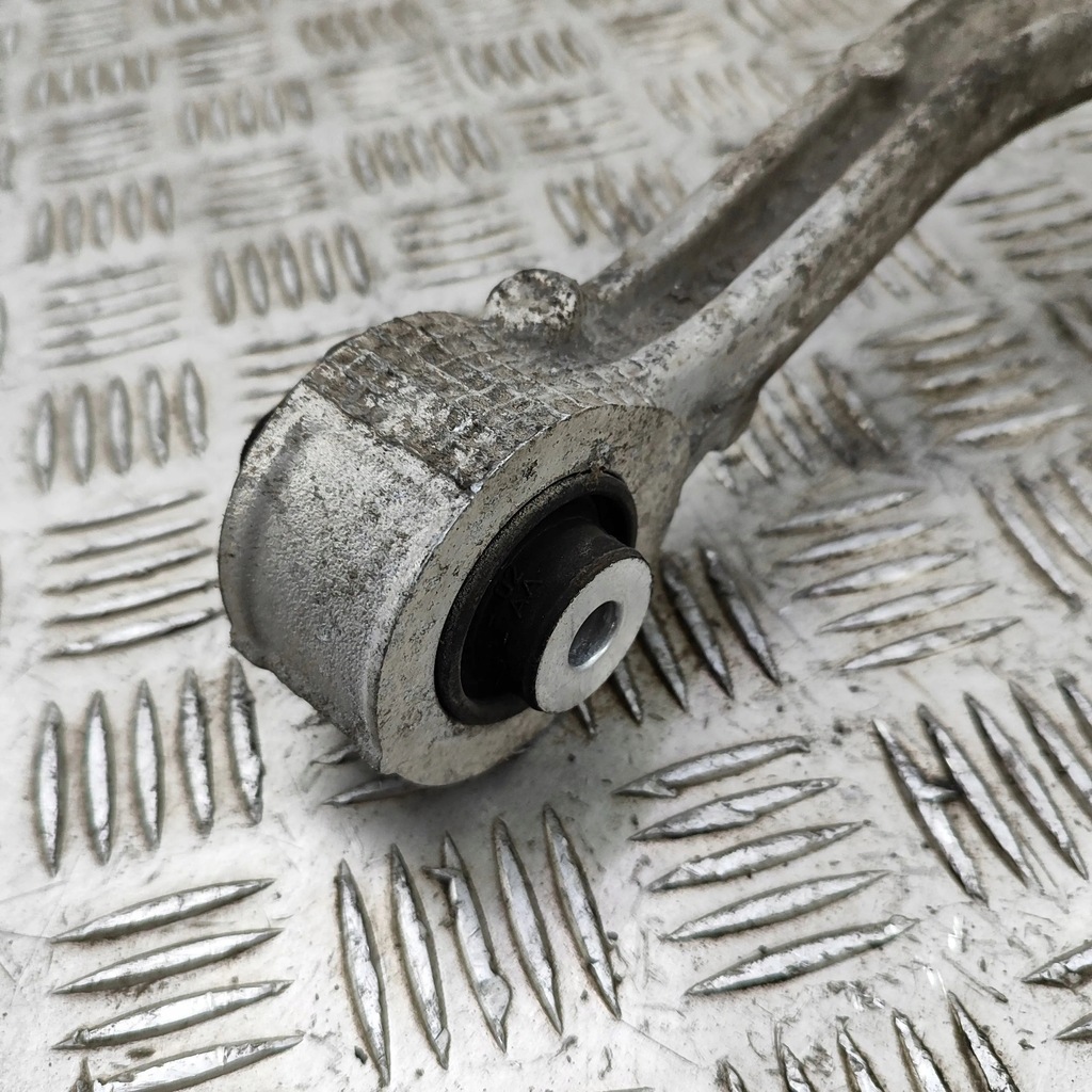 фото №7, Land rover range rover sport l494 2018 левая сторона нижний рычаг передний