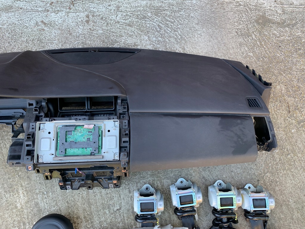 фото №8, Приборная панель консоль подушка безопасности ремни jaguar e-pace