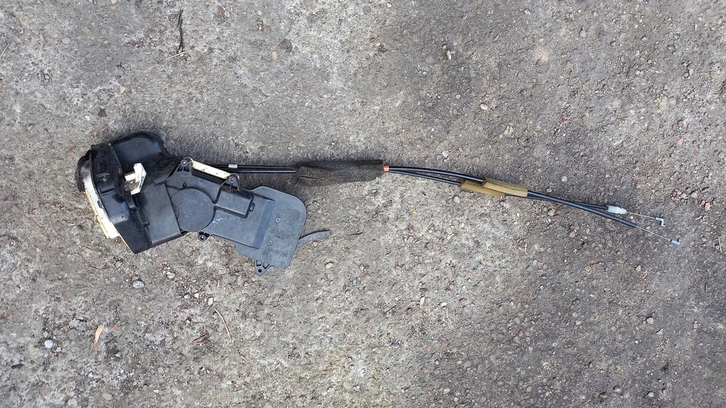 фото №1, Замок дверь правый задняя mazda 6 03r 2.3b