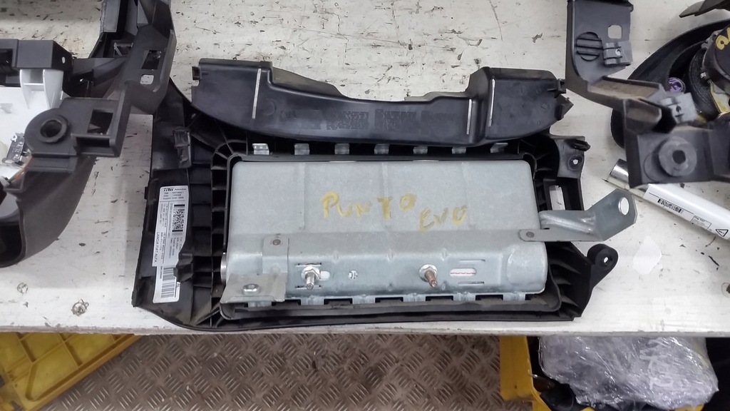 фото №10, Fiat punto evo приборная панель приборная подушка безопасности ремни