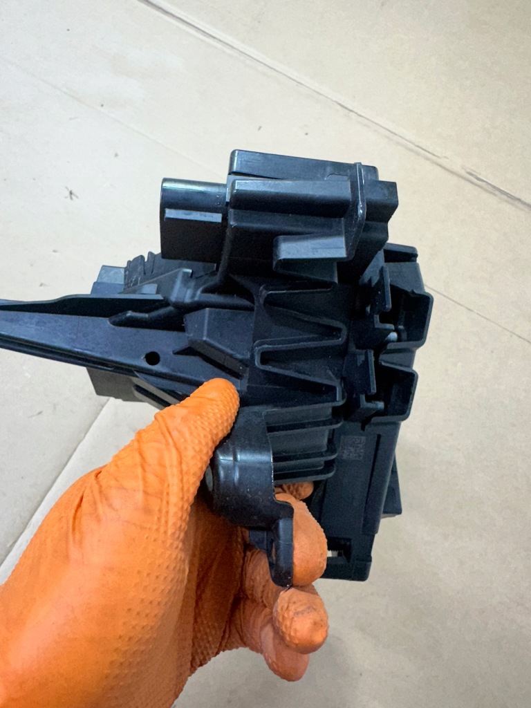 Купить Распределитель тока, предохранитель, напряжения mercedes e klasa w213 g европа