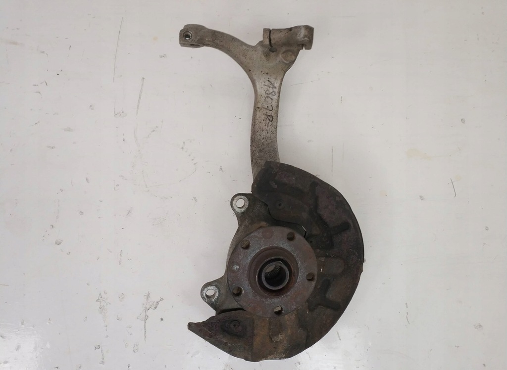 фото №1, Поворотный кулак правая audi a4 b5