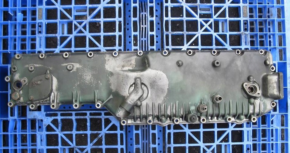 фото №1, Volvo fh13 renault magnum dxi 13 кришка корпус радіатора оливи 20952964