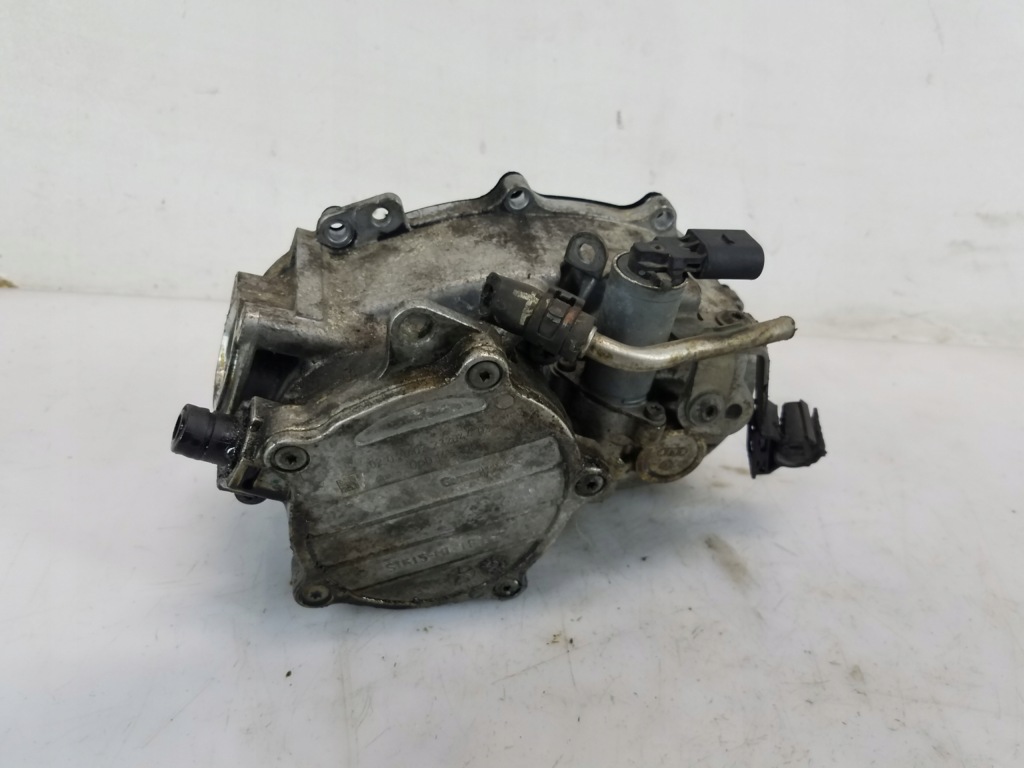 Купити Корпус розподільного валу audi tt 8j 2.0 tfsi 06f103530t