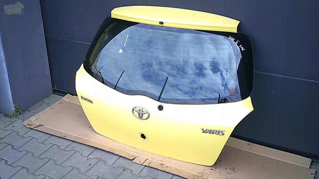 фото №2, Toyota yaris ii 06-12 кришка багажника задня