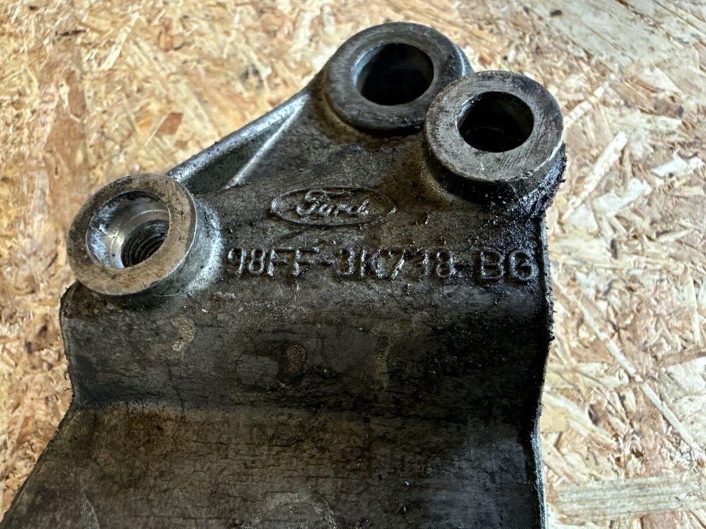 Ford focus 2001 с передний натяжитель ремень генератора с Разборки