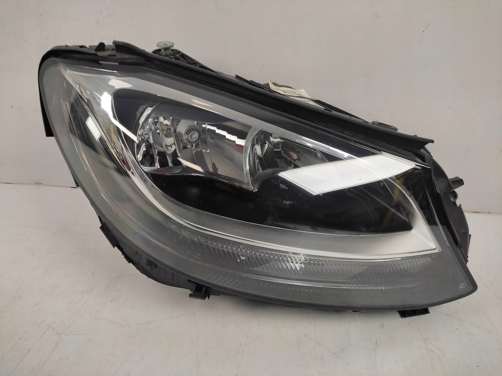 фото №1, Mercedes c-klasa w205 лампа правая перед 2014-