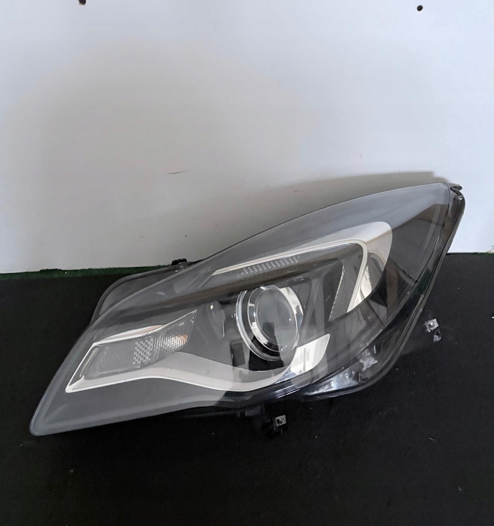 Купить Фара левая фара opel insignia face рестайлинг  обычная линза + led демонтаж