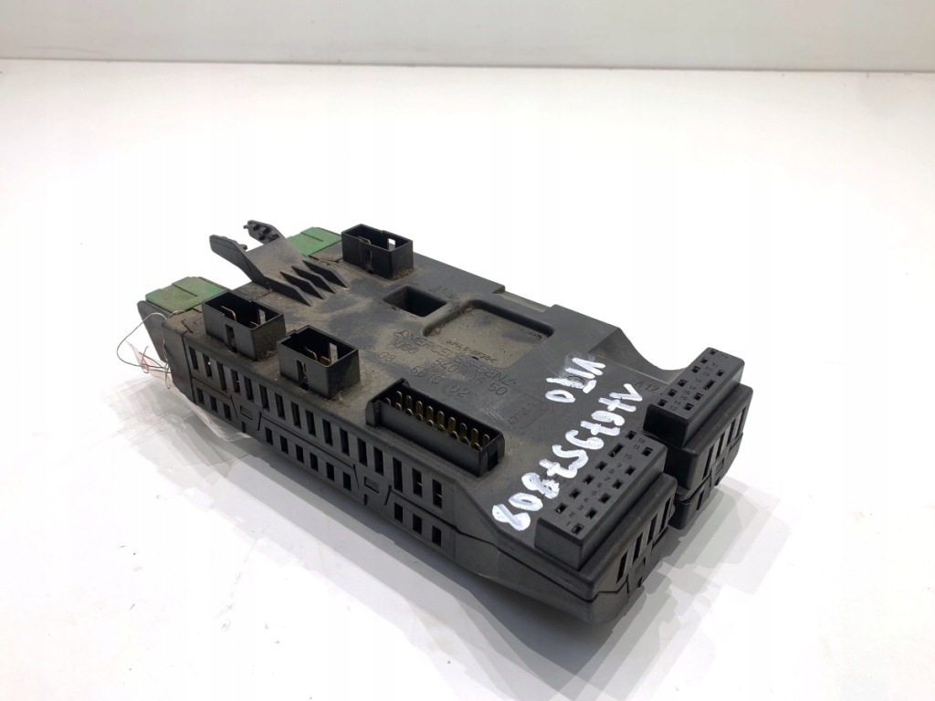 фото №1, Коробка предохранителей mercedes w638 0005400650 bus 96-03 2.2 82km модуль