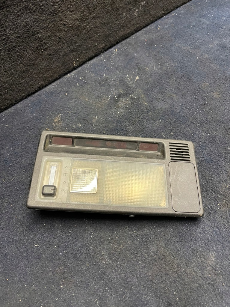 фото №1, Mercedes w124 лампа освітлення кабіни 1248201301