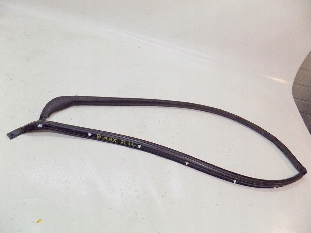 фото №4, Ford b-max 2014r - прокладка верхний правая