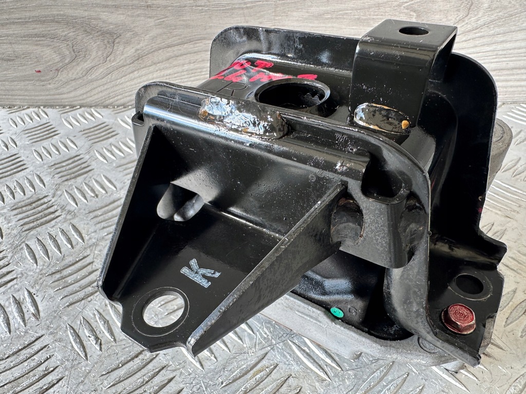 фото №12, Mitsubishi outlander iii 2.4 hybrid кронштейн подушка двигателя правая 1091a211