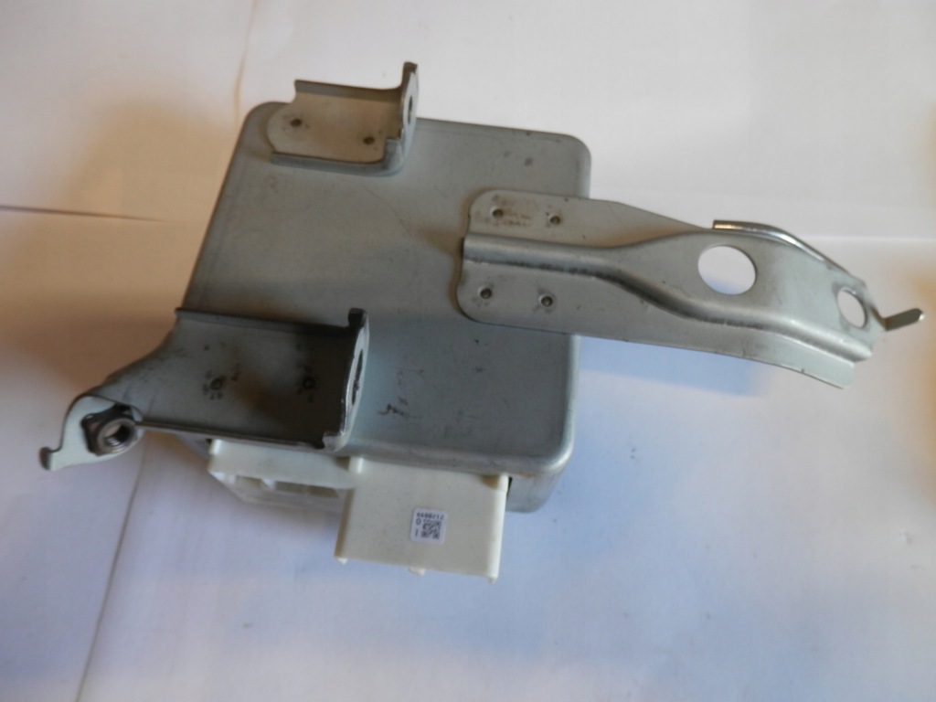 фото №1, Toyota avensis t25 модуль усилителя 89650-05040